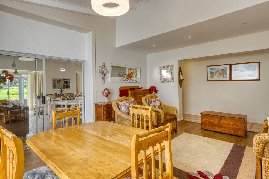 To Let 6 Bedroom Property for Rent in Greenways Golf Estate Western Cape